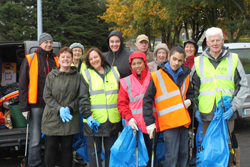 Volunteers for Autumn Clean Up Day 15